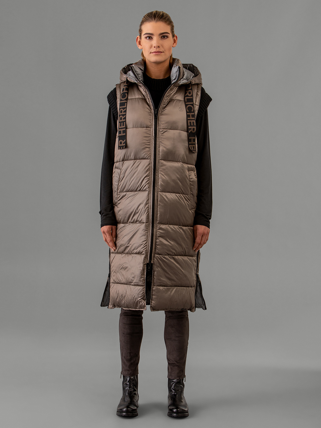 Detailansicht von Lange Wendeweste von HERRLICHER