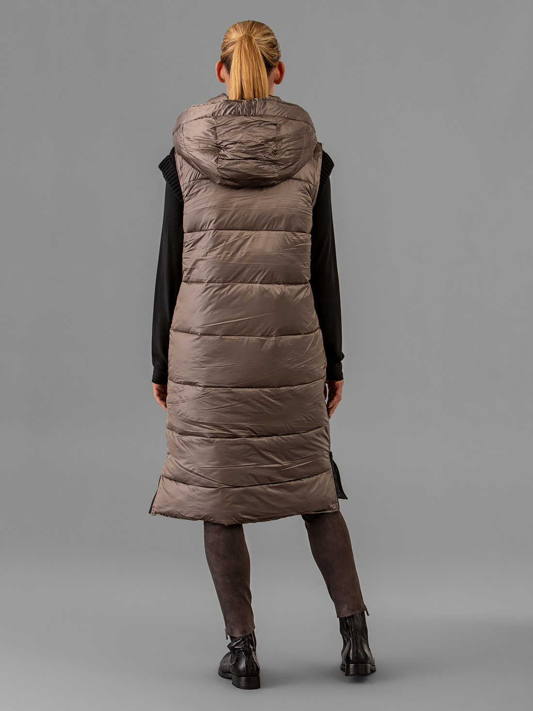 Detailansicht von Lange Wendeweste von HERRLICHER