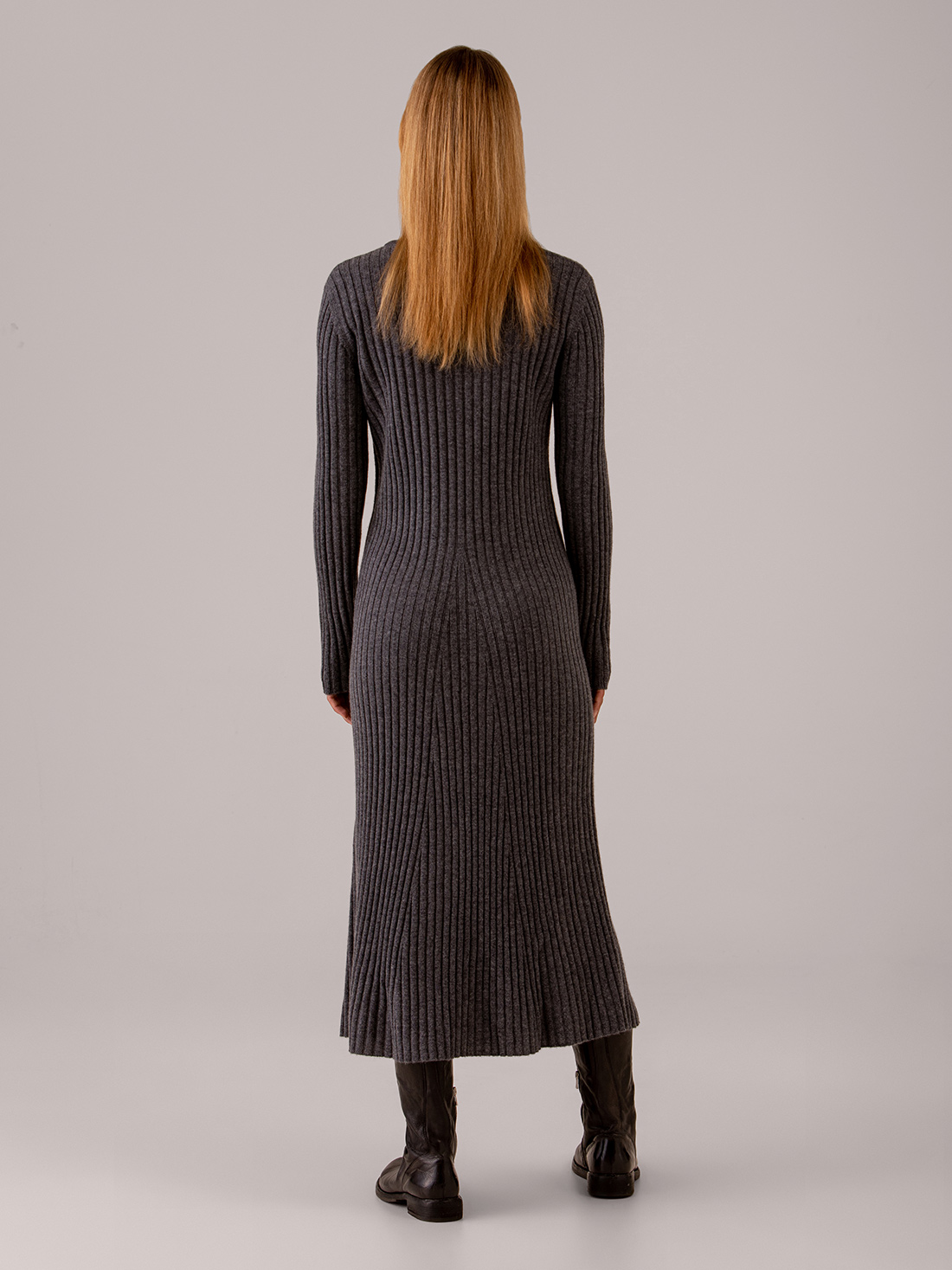 Detailansicht von Maxi-Strickkleid aus Cashmere von LISA YANG