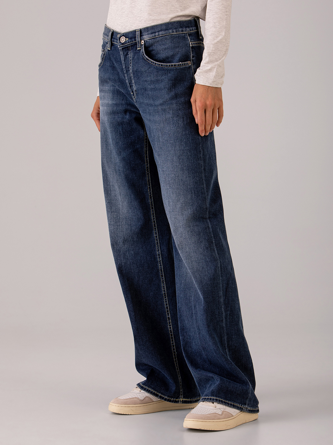 Detailansicht von Straight Leg Jeans von DONDUP
