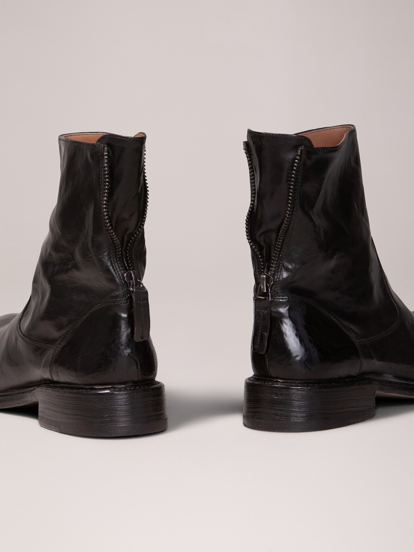 Detailansicht von Lederstiefelette von CORDWAINER