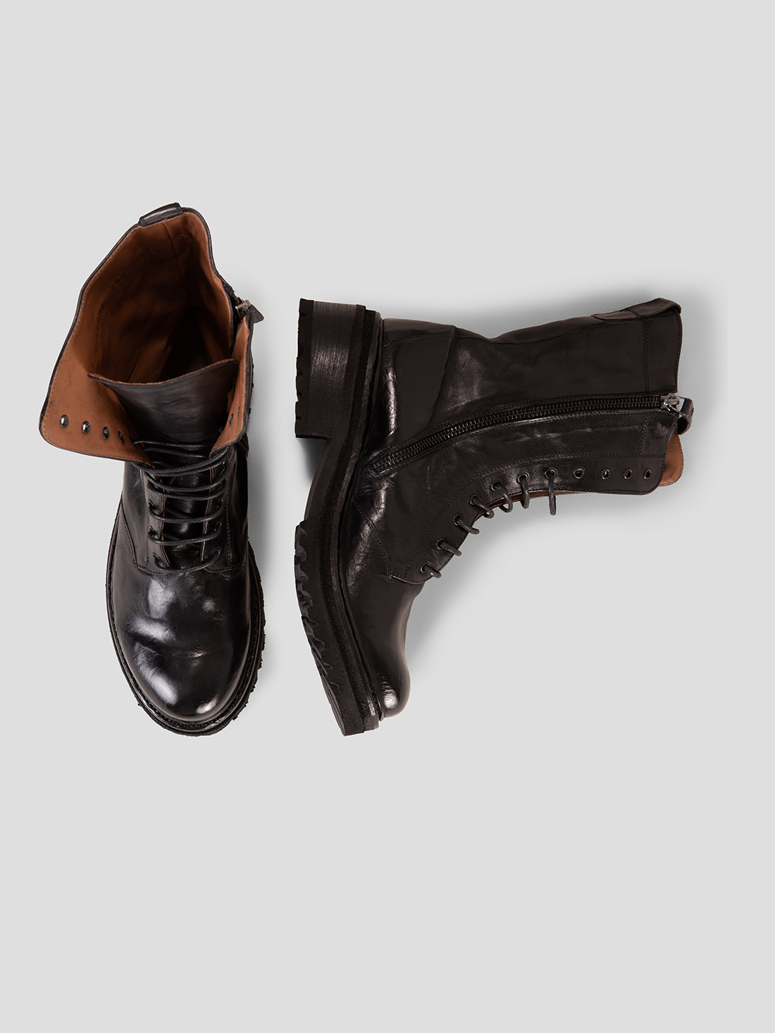 Detailansicht von Lederstiefel von CORDWAINER