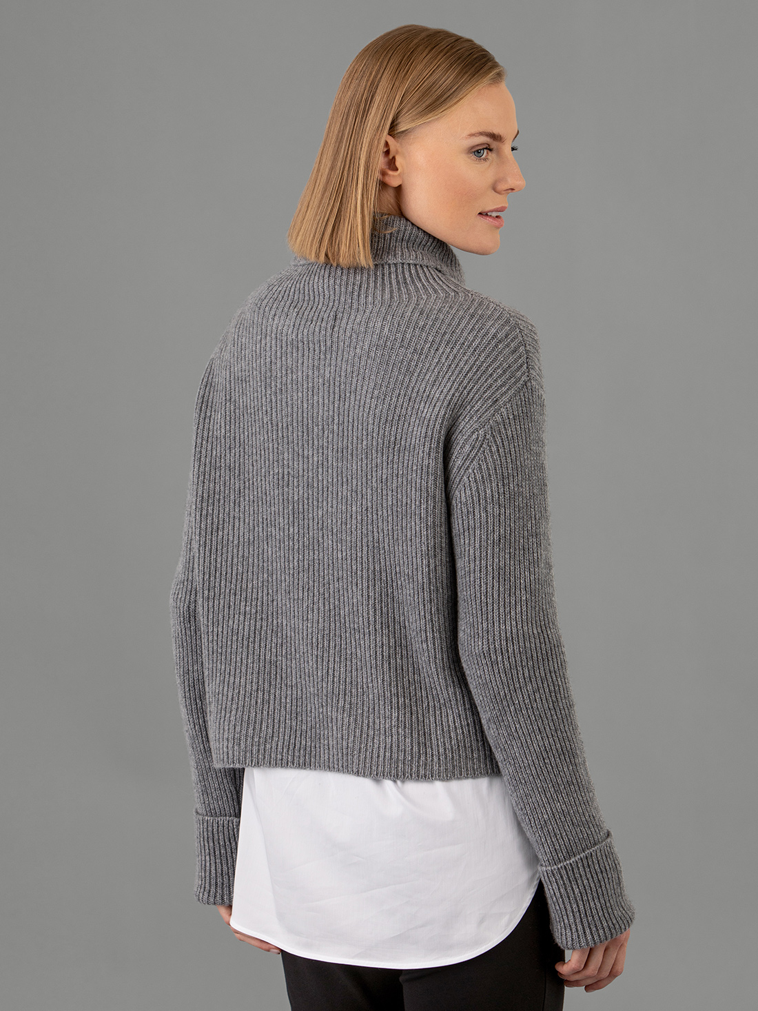 Detailansicht von Rollkragenpullover aus Cashmere von LISA YANG