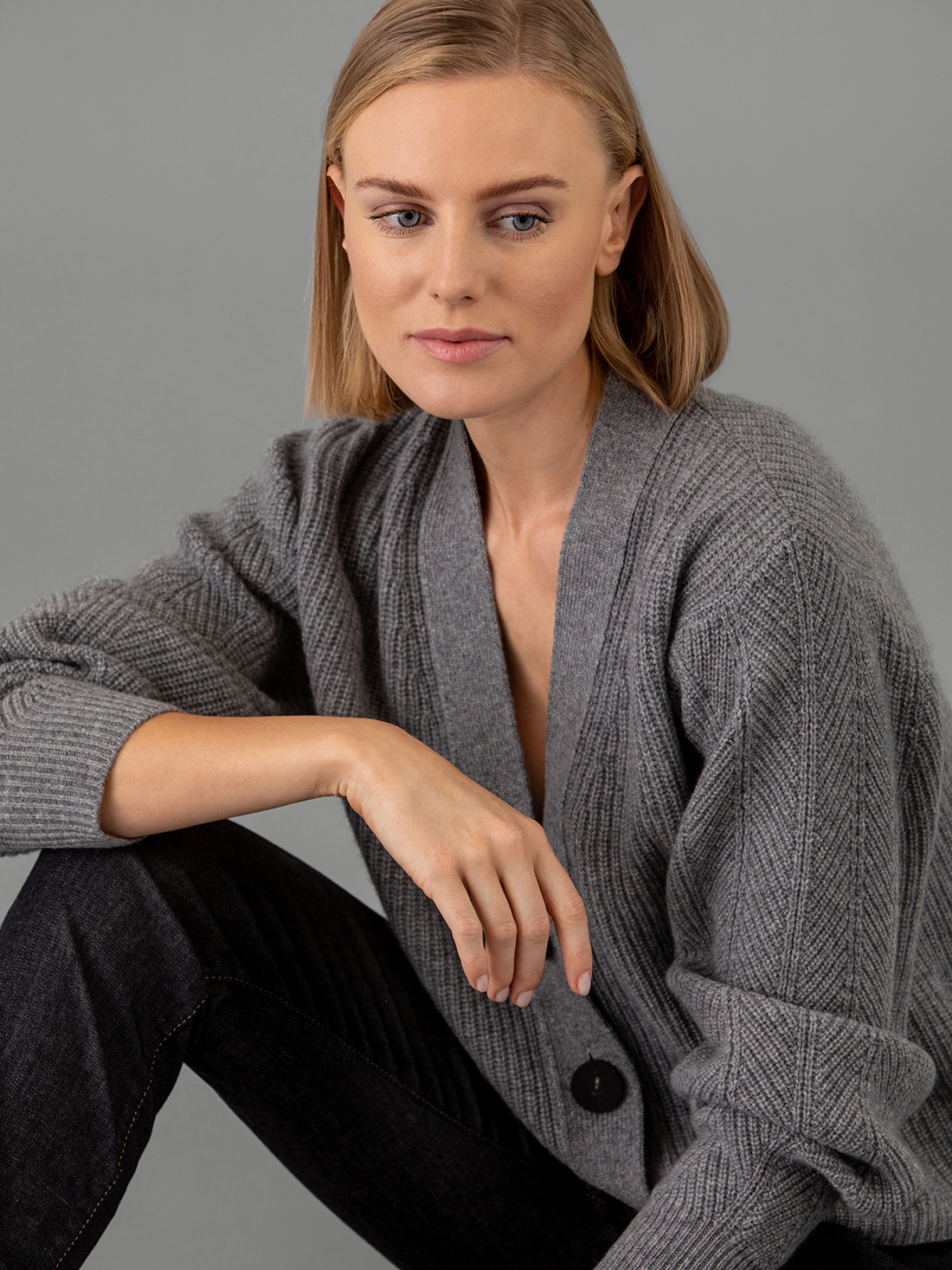 Detailansicht von Strickjacke aus Cashmere von LISA YANG