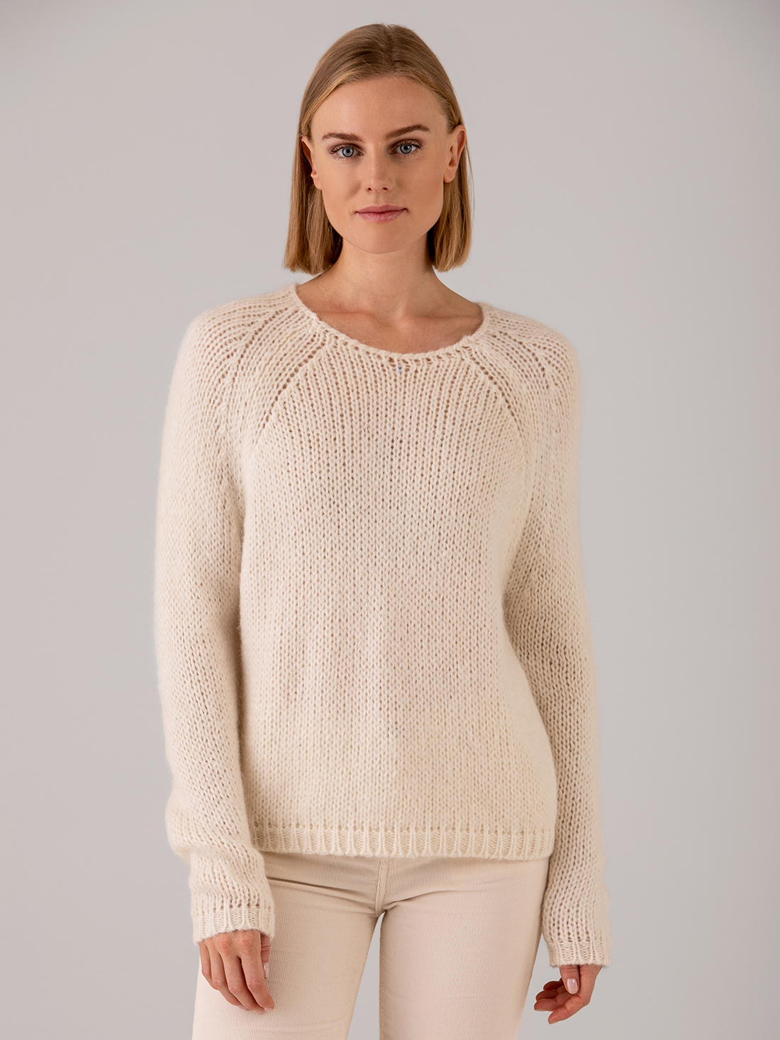 Detailansicht von Pullover von SIBIN LINNEBJERG