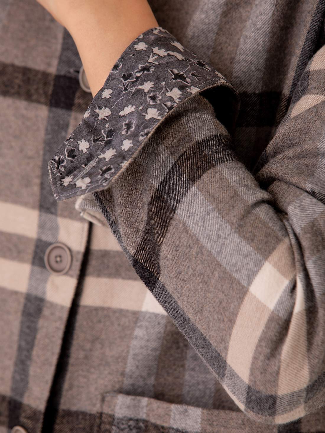 Detailansicht von Flanellbluse aus Baumwolle von FIL NOIR