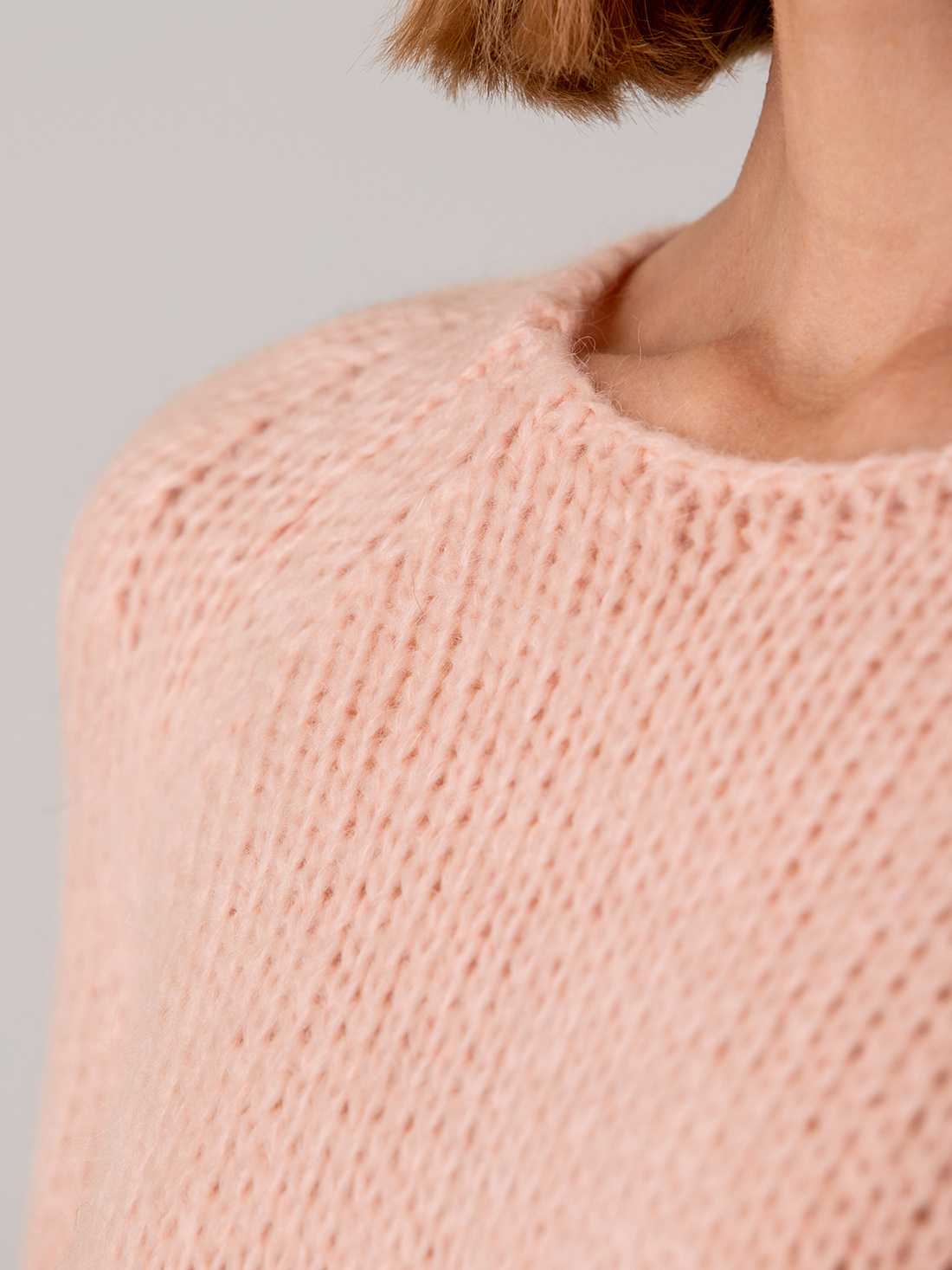 Detailansicht von Pullover von SIBIN LINNEBJERG