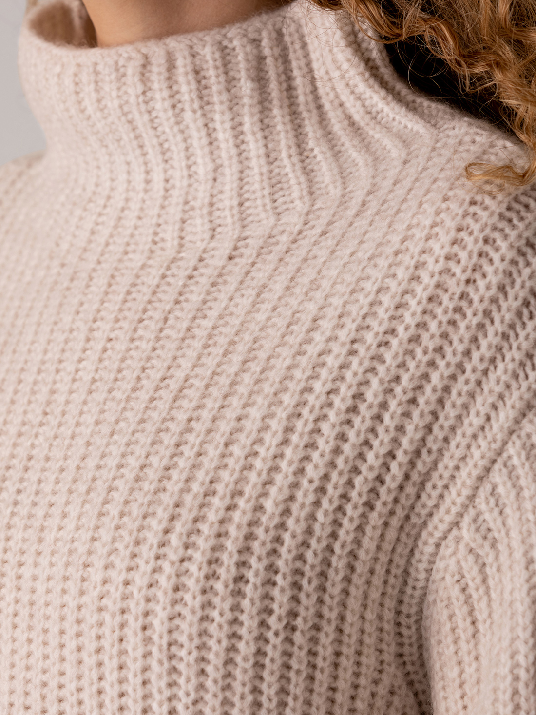 Detailansicht von Turtleneck Pullover aus Wolle von BETTER RICH