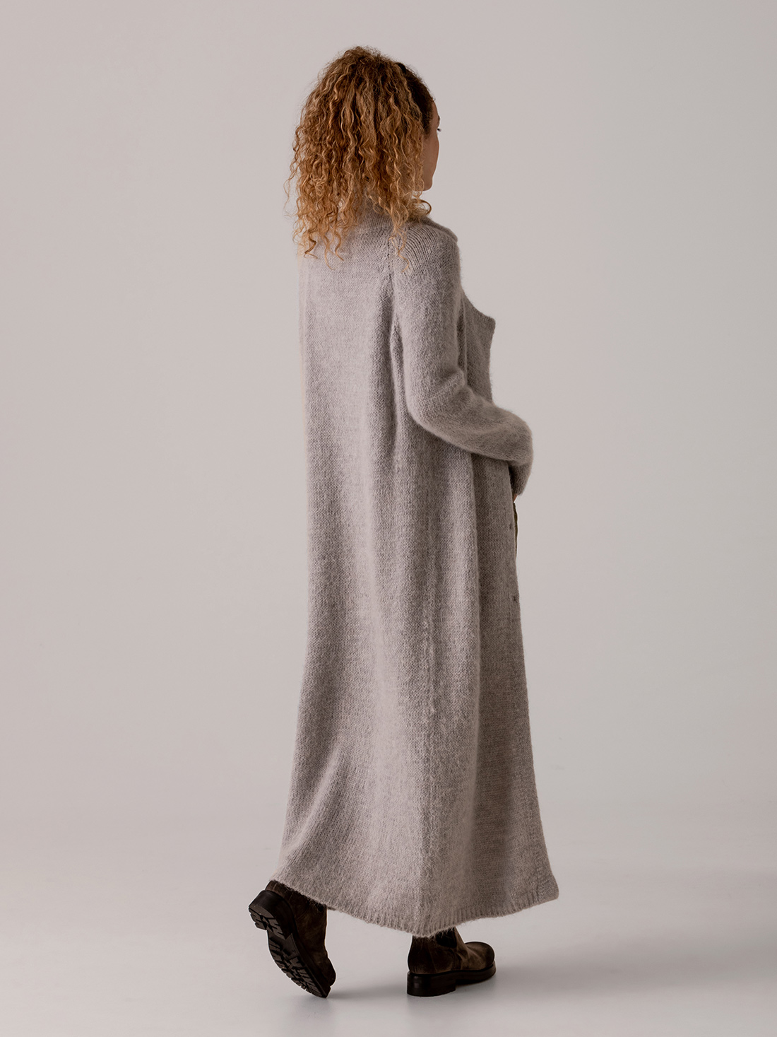 Detailansicht von Lange Strickjacke von BELLAMY