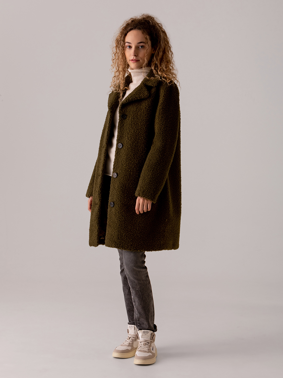 Detailansicht von Teddy-Mantel von OAKWOOD