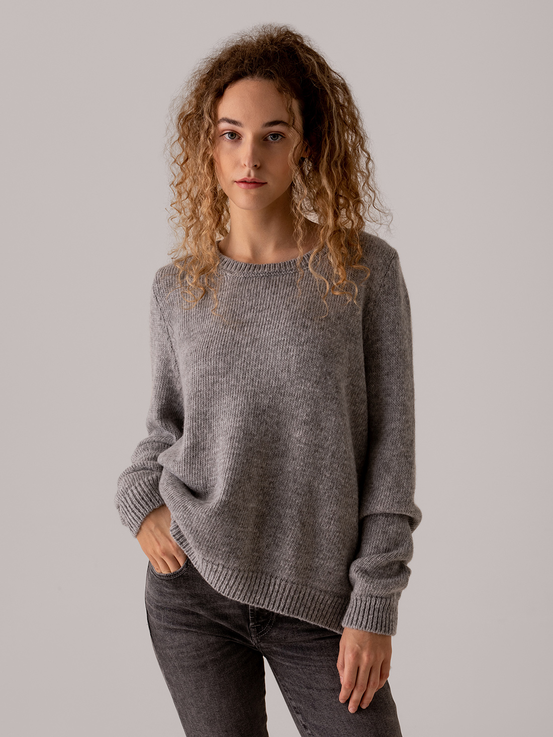 Detailansicht von Pullover von SIBIN LINNEBJERG