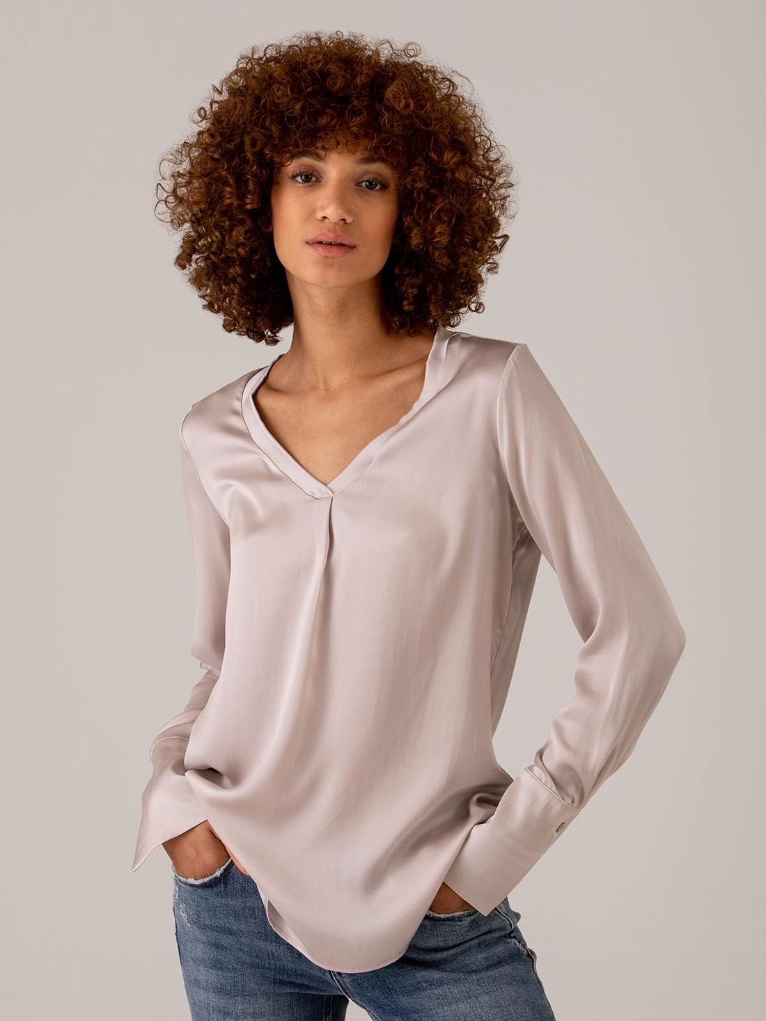 Detailansicht von Seidenbluse von DANIELS