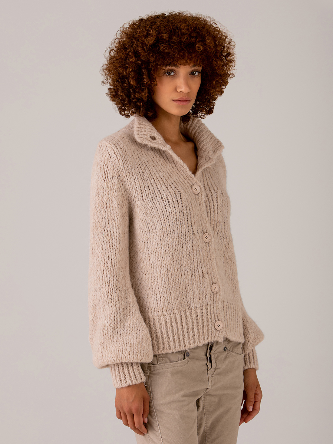 Detailansicht von Strickjacke von BELLAMY