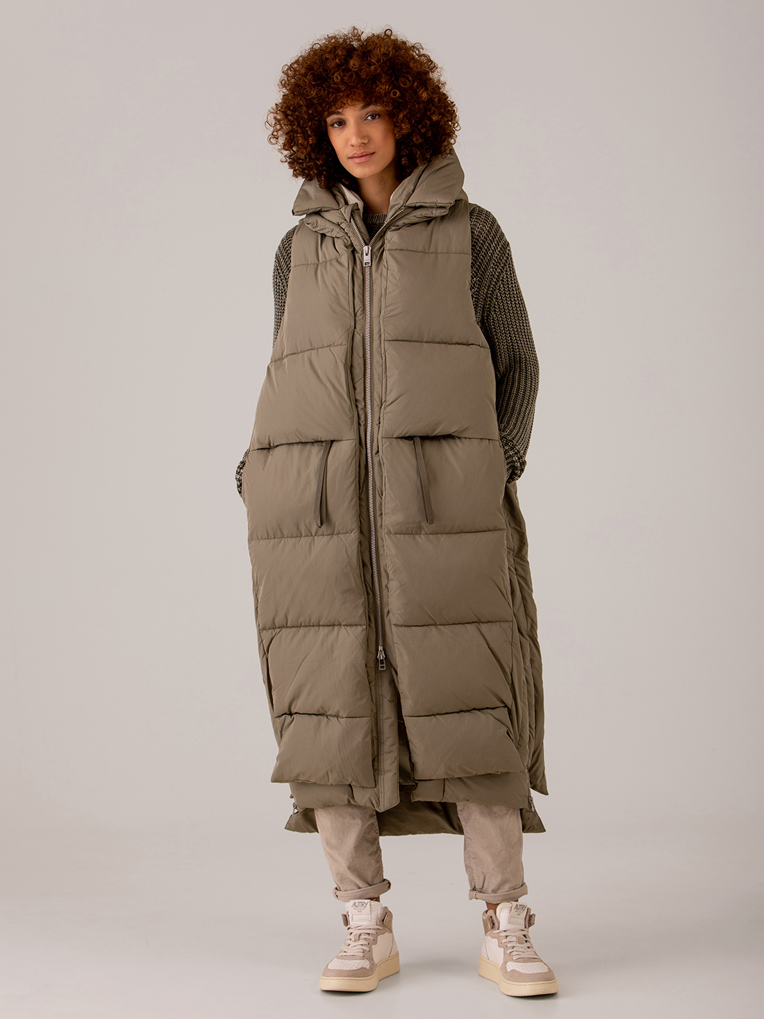 Detailansicht von Lange Steppweste von EMBASSY