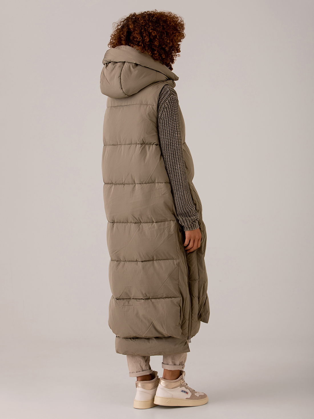 Detailansicht von Lange Steppweste von EMBASSY