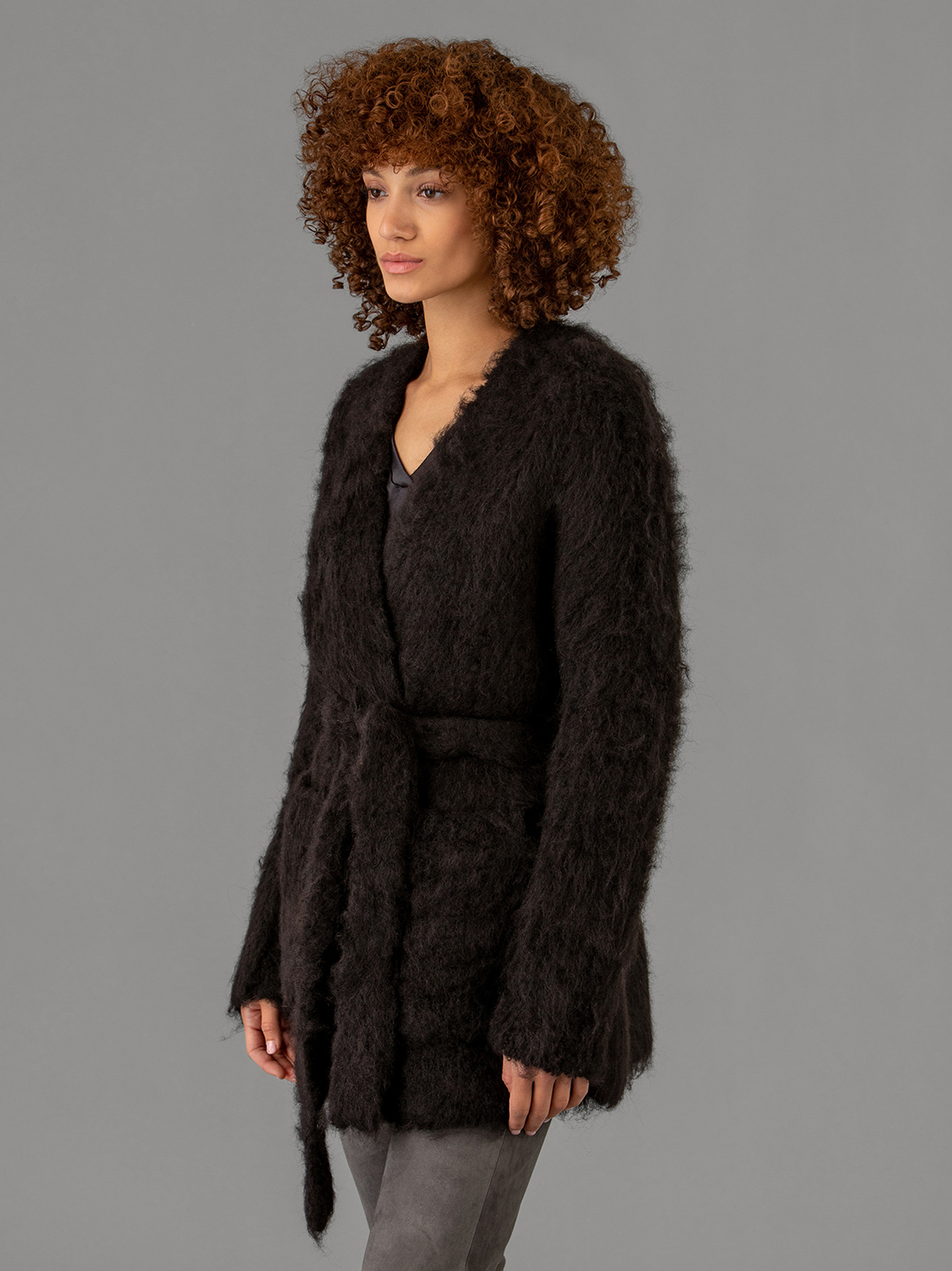 Detailansicht von Strickjacke aus Alpakawolle von ROBERTO COLLINA