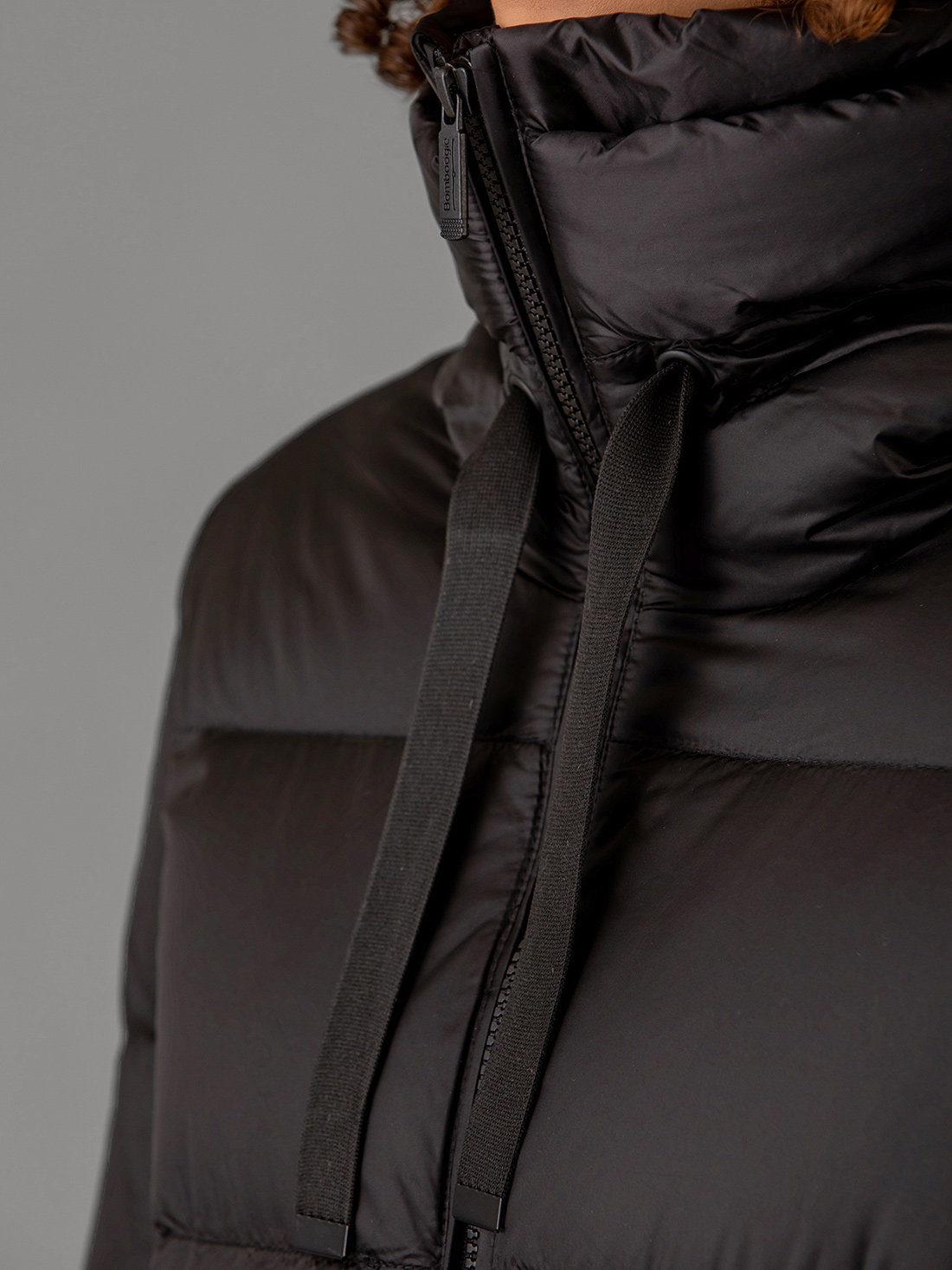 Detailansicht von Daunenjacke von BOMBOOGIE