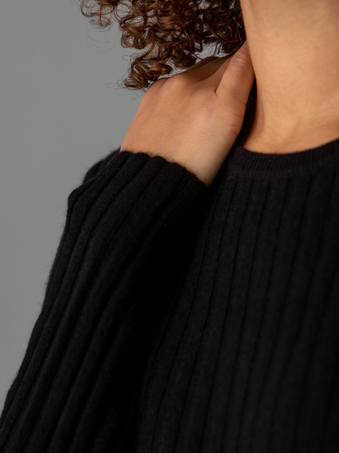 Detailansicht von Maxi-Strickkleid aus Cashmere von LISA YANG