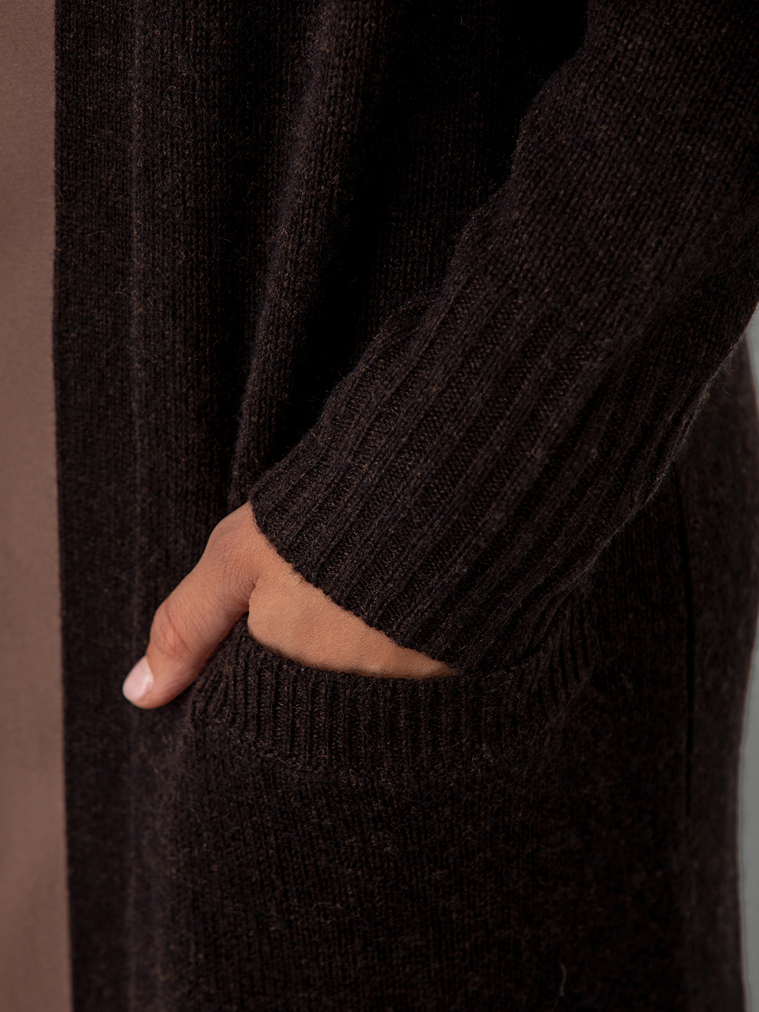 Detailansicht von Langer Cardigan von DANIELS