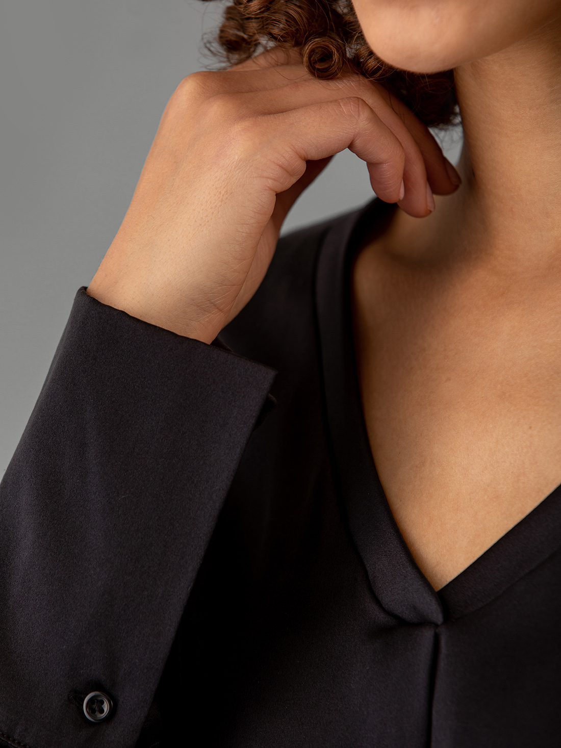 Detailansicht von Seidenbluse von DANIELS