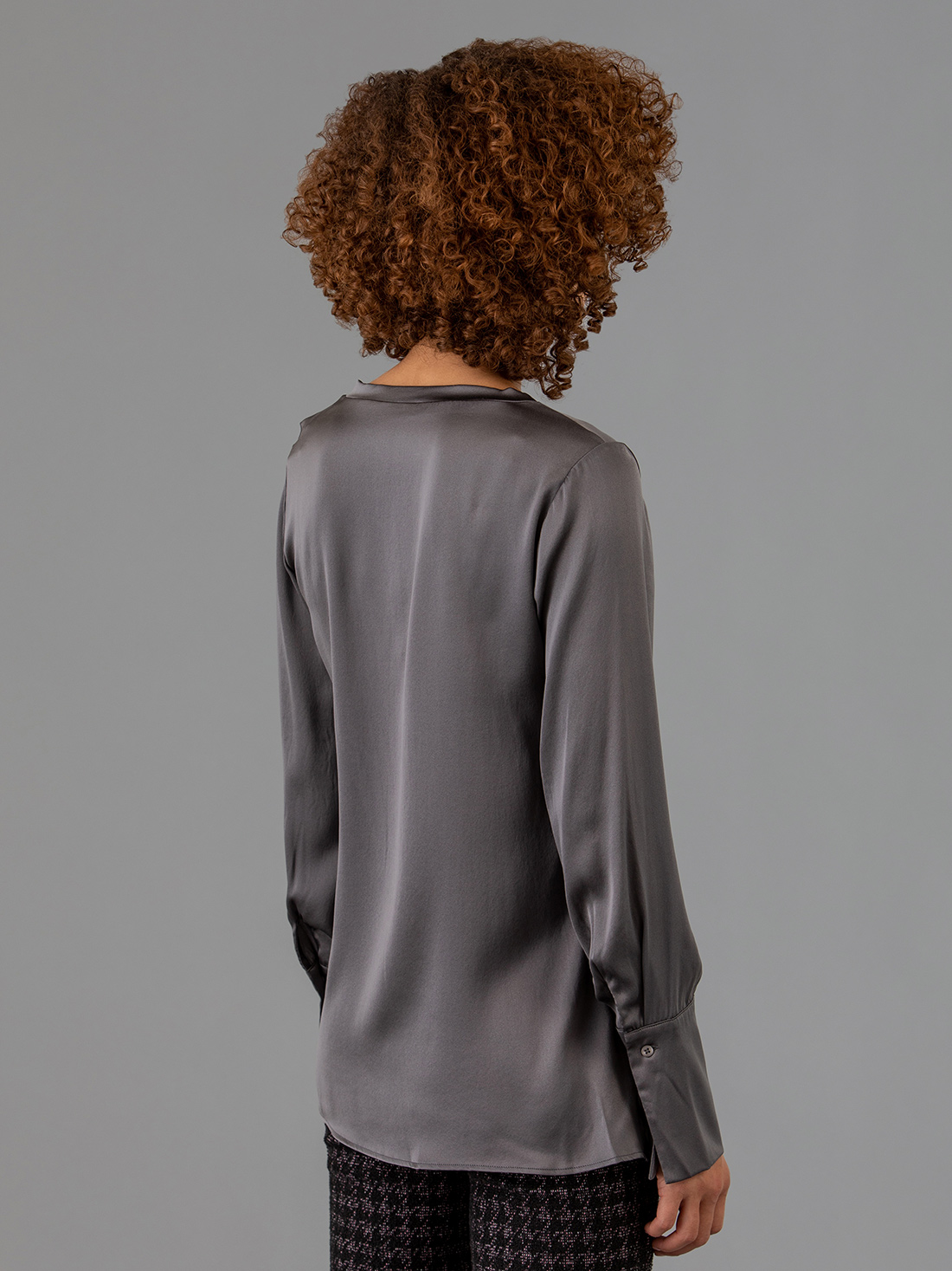 Detailansicht von Seidenbluse von DANIELS