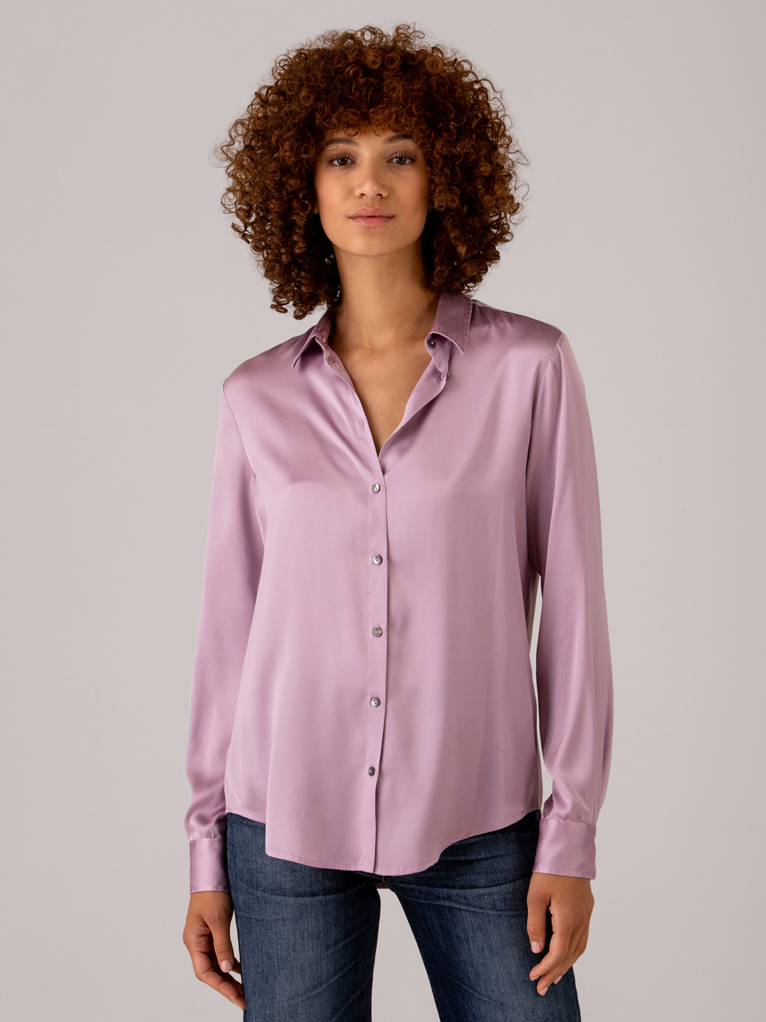 Detailansicht von Seidenbluse von HER SHIRT