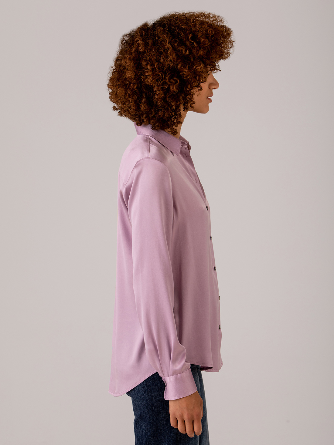 Detailansicht von Seidenbluse von HER SHIRT