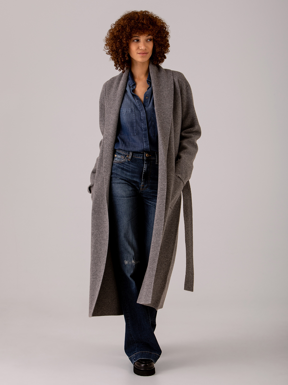 Detailansicht von Jeanshemd von BELLA DAHL