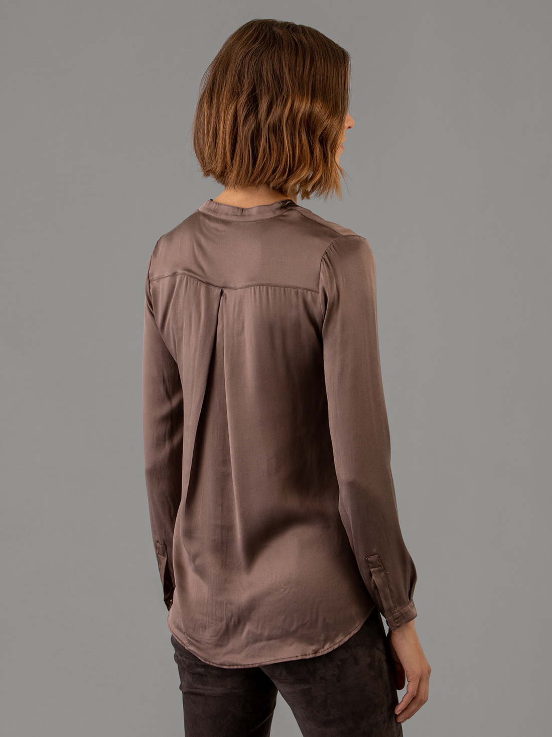 Detailansicht von Seidenbluse von DANIELS