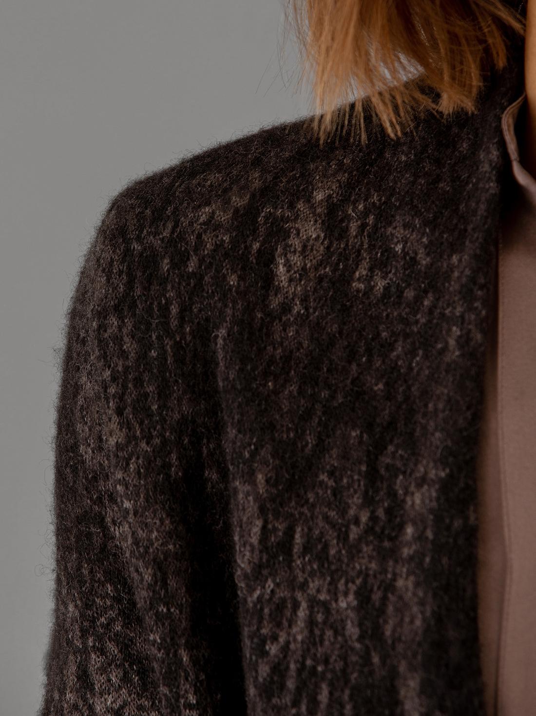 Detailansicht von Langer Cardigan von AVANT TOI