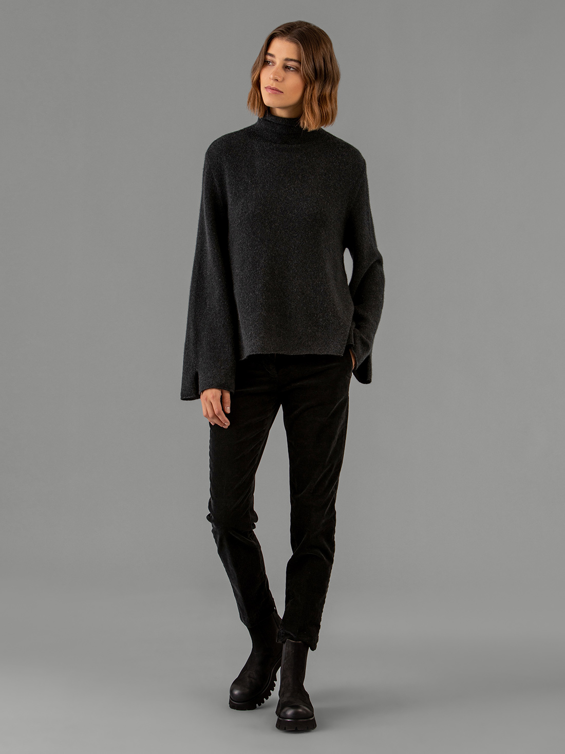 Detailansicht von Turtle-Neck Pullover von ROBERTO COLLINA