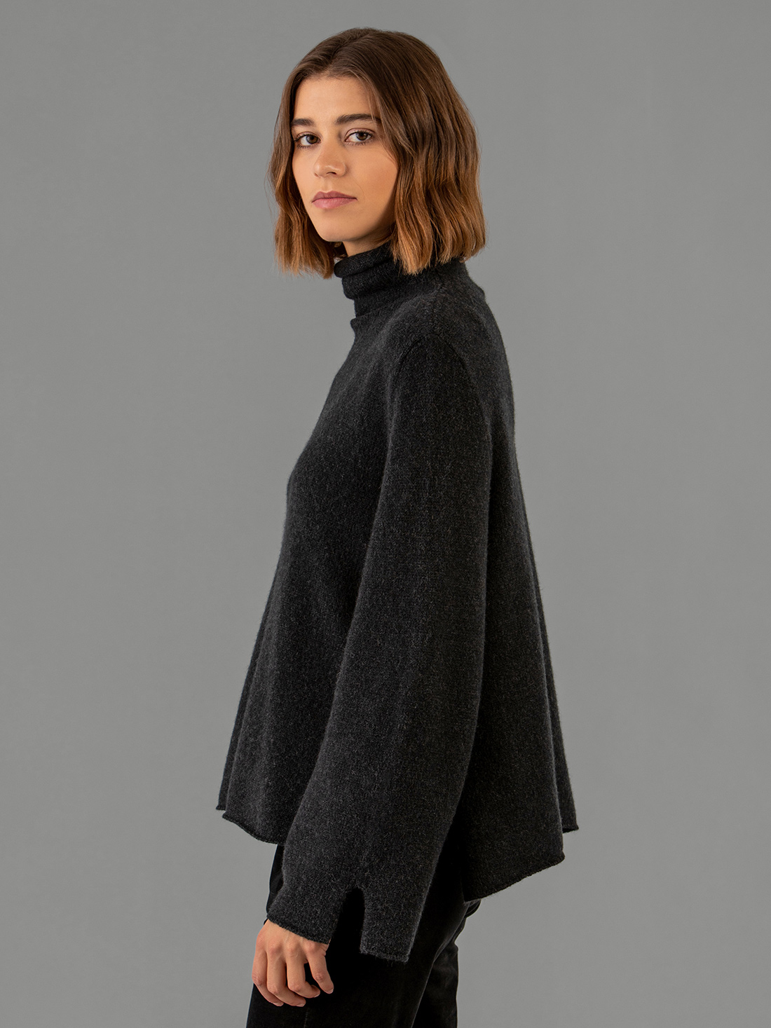 Detailansicht von Turtle-Neck Pullover von ROBERTO COLLINA