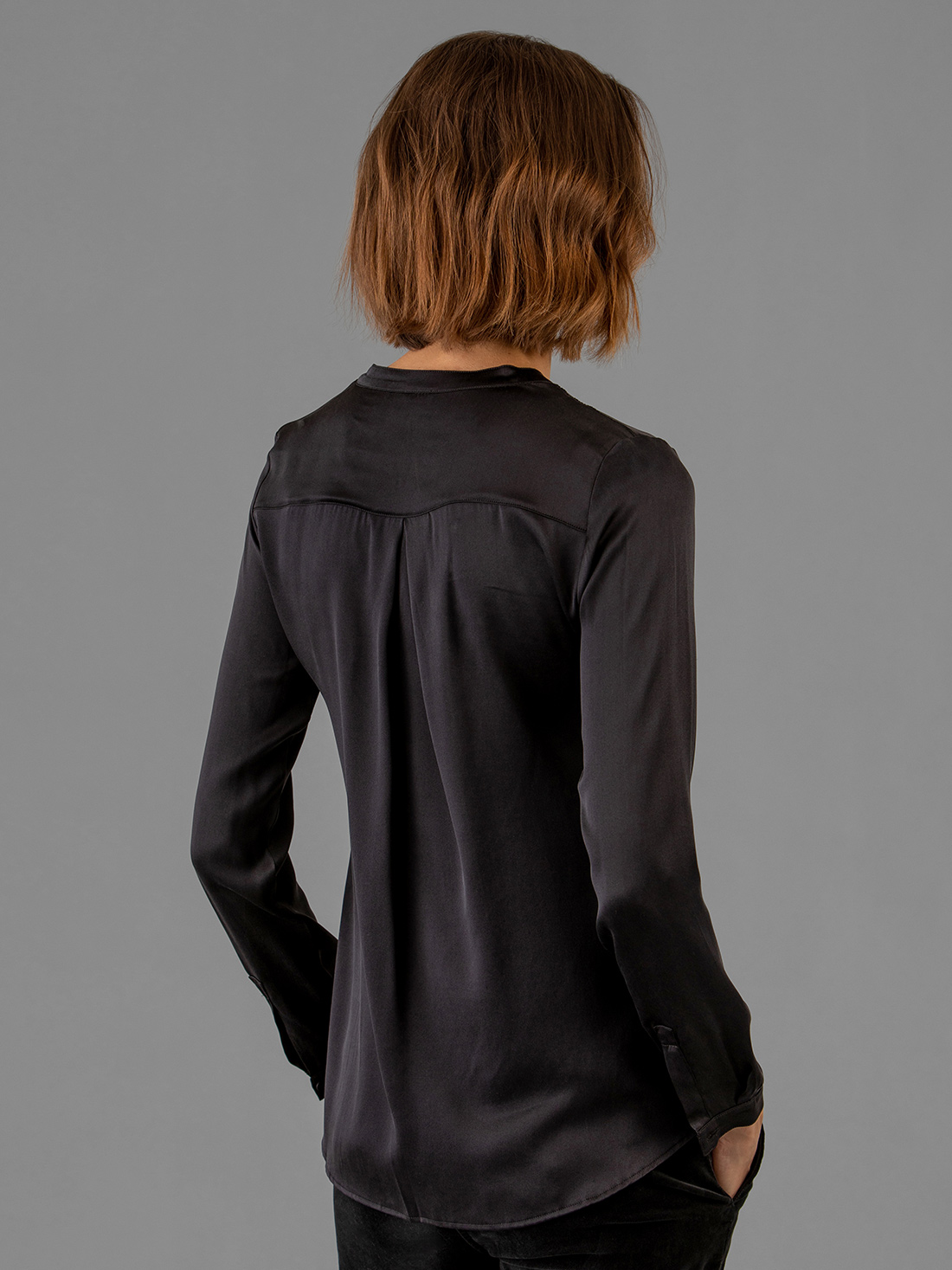 Detailansicht von Seidenbluse von DANIELS