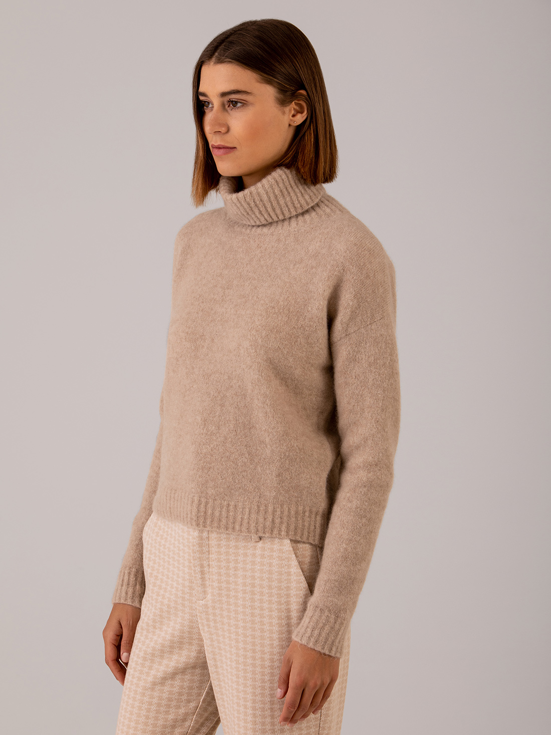 Detailansicht von Rollkragenpullover von JOHNNY LOVE