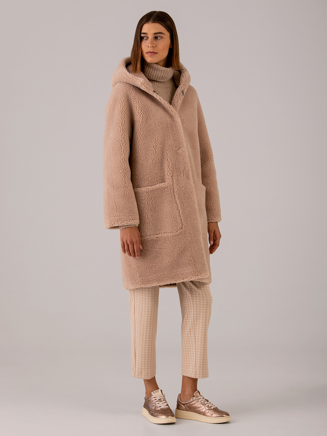 Detailansicht von Wendbarer Teddy-Mantel von ARMA