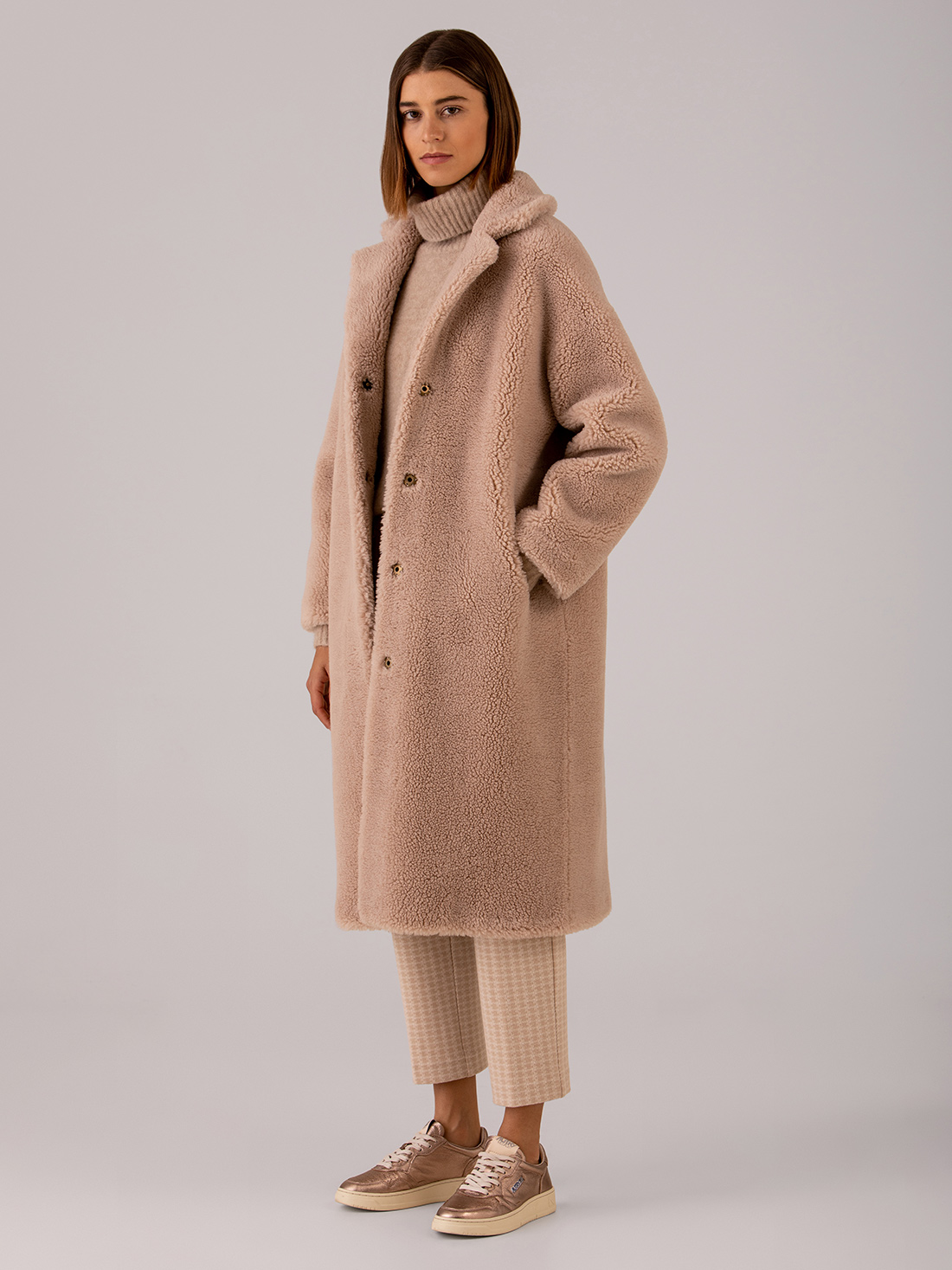 Detailansicht von Wendbarer Teddy-Mantel von ARMA