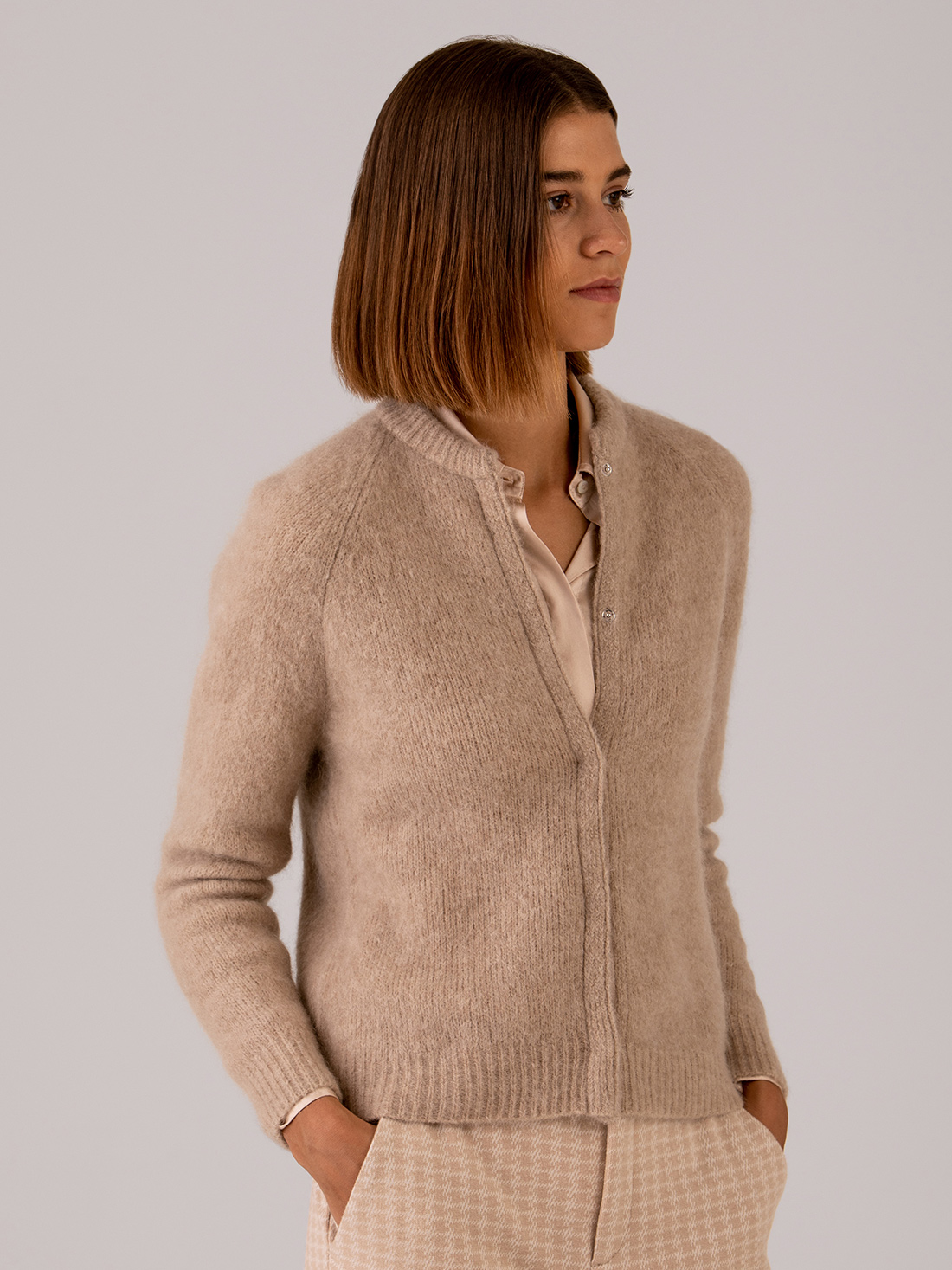 Detailansicht von Strickjacke von JOHNNY LOVE