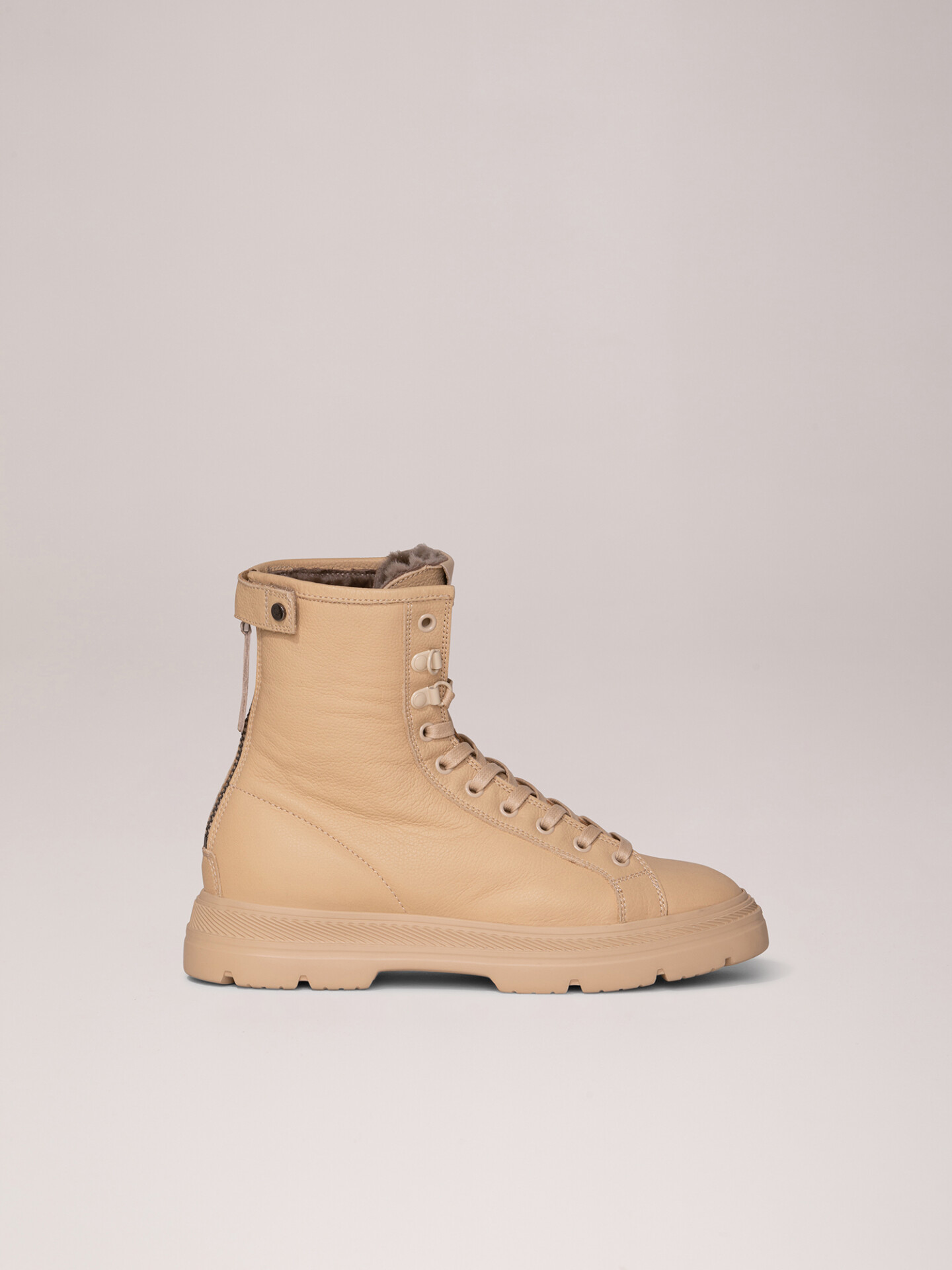 Detailansicht von Chunky-Boots aus Leder von WOOLRICH