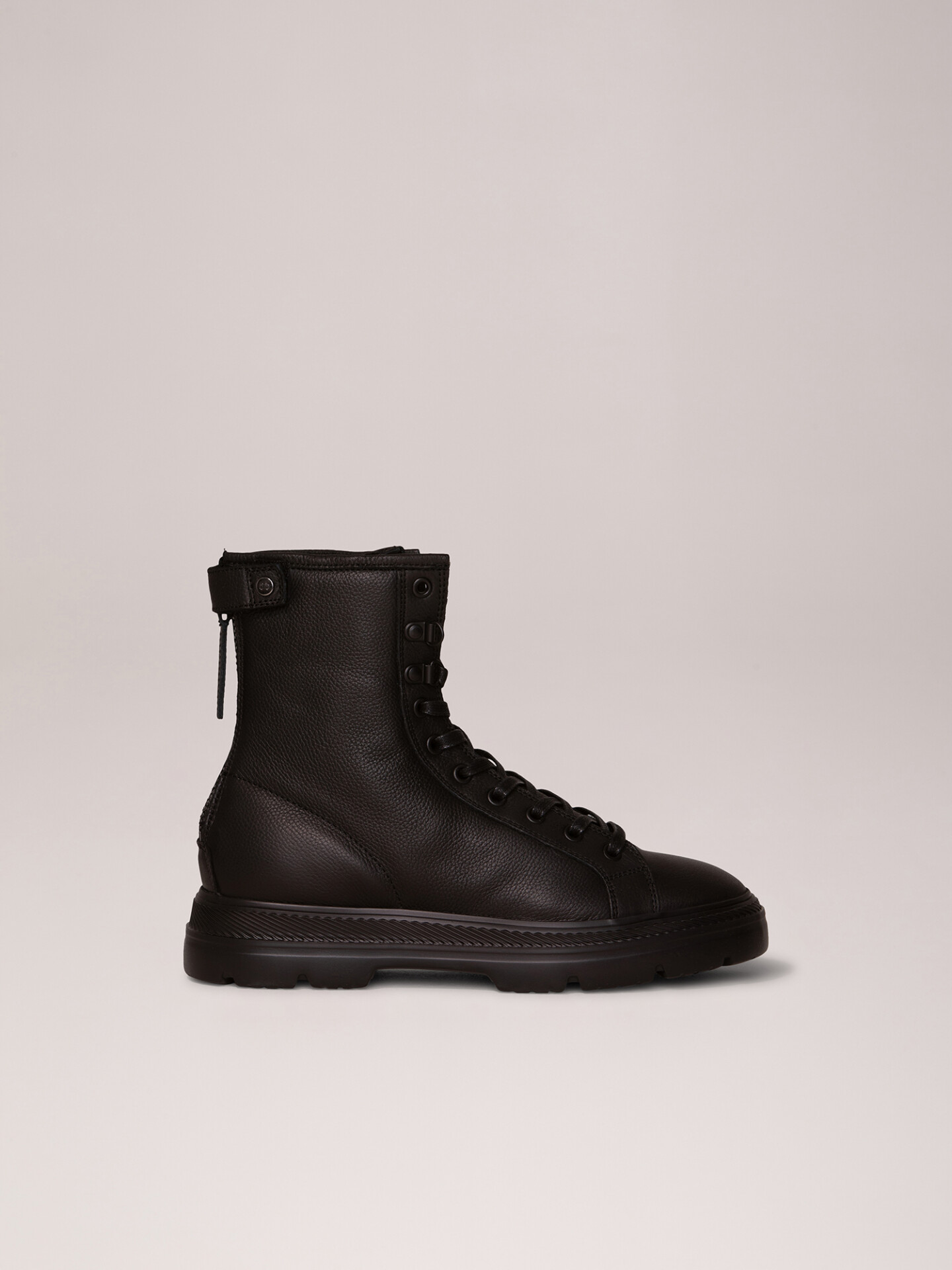 Detailansicht von Chunky-Boots aus Leder von WOOLRICH