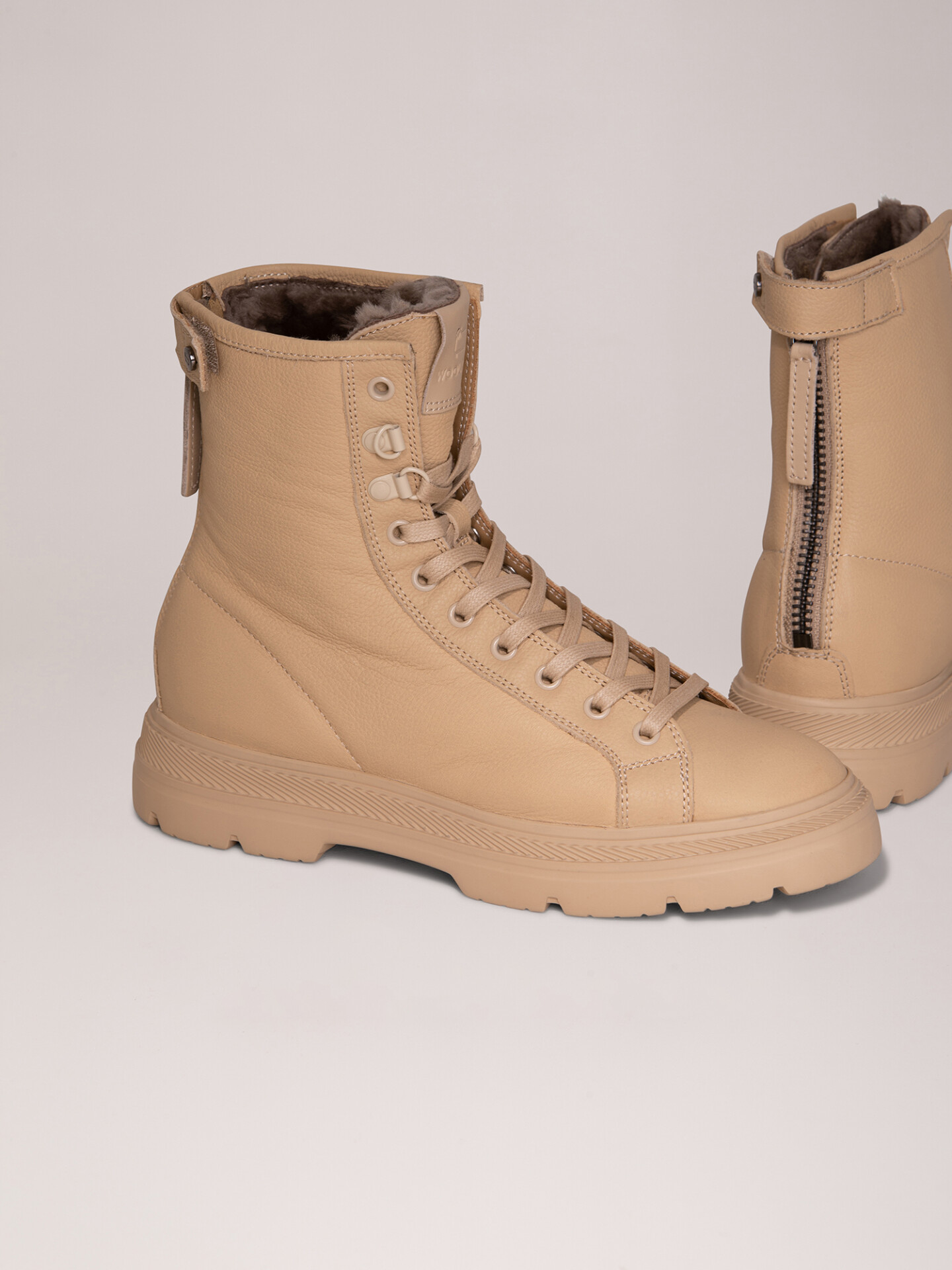 Detailansicht von Chunky-Boots aus Leder von WOOLRICH