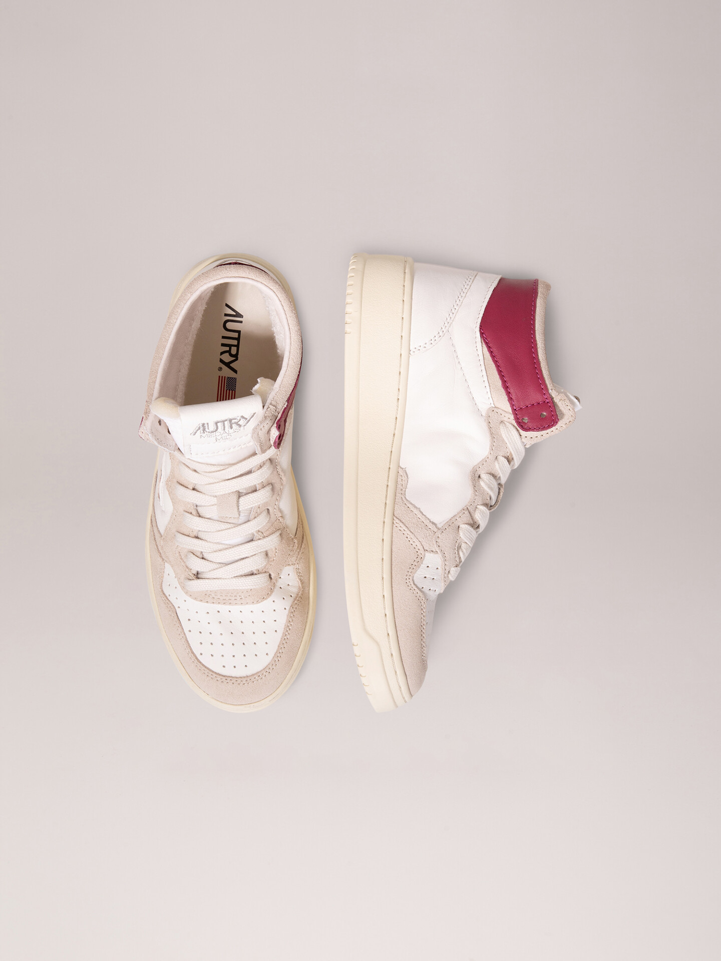 Detailansicht von Hoher Sneaker aus Leder von AUTRY