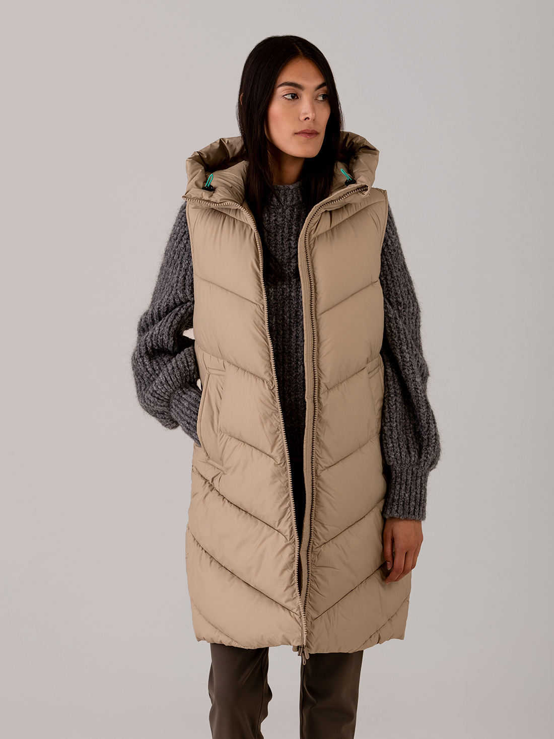 Detailansicht von Lange Steppweste von SAVE THE DUCK