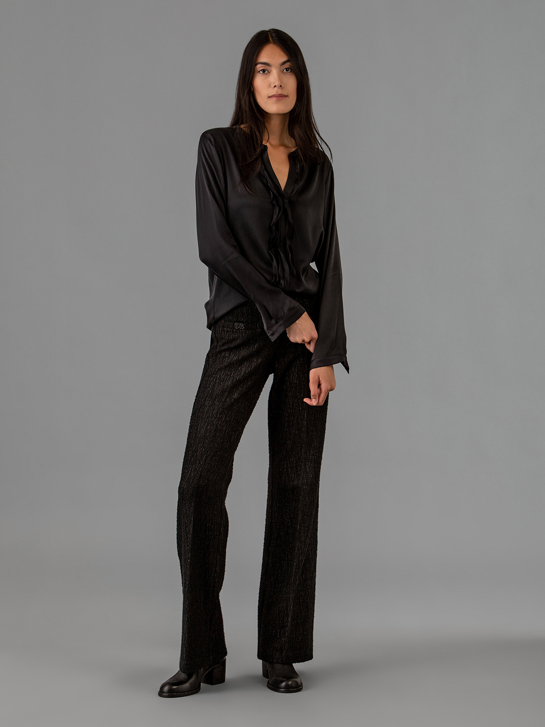 Detailansicht von Seidenbluse mit Rüschung von DANIELS