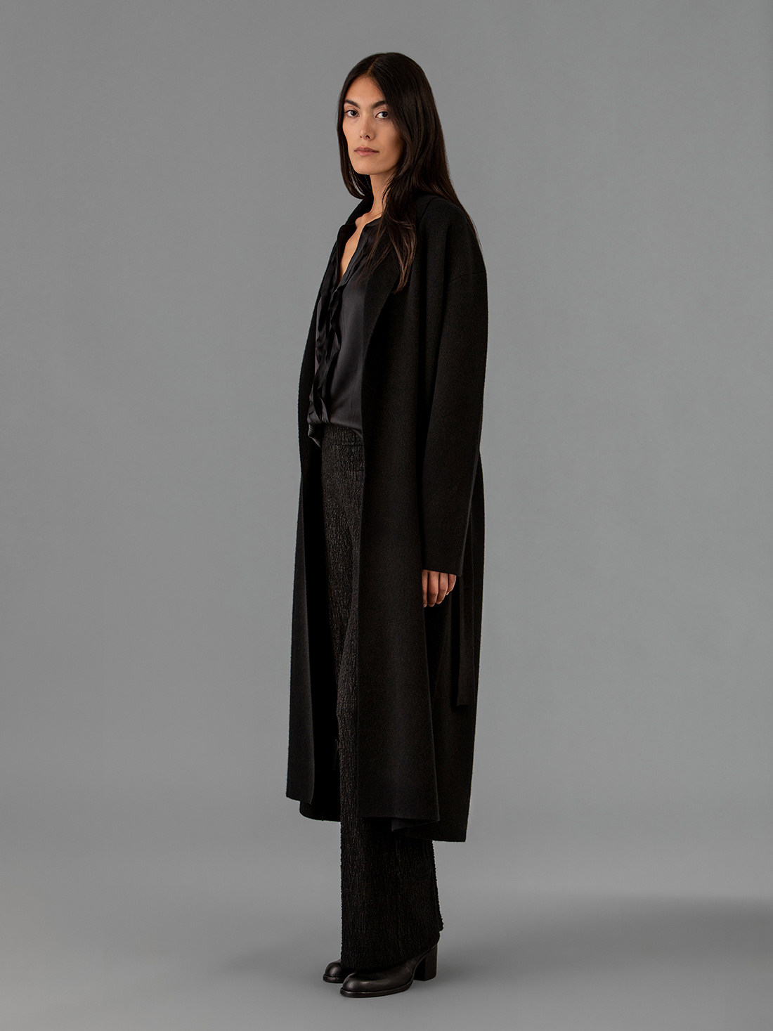 Detailansicht von Wollmantel von ROBERTO COLLINA