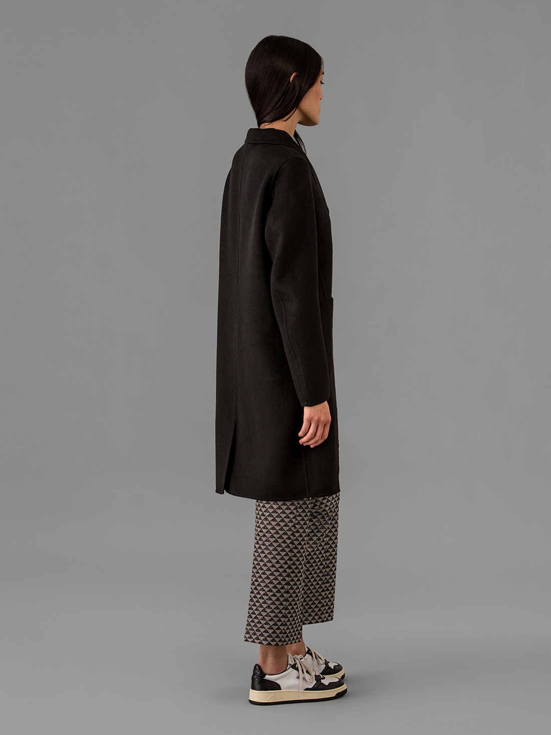 Detailansicht von Wollmantel von OAKWOOD