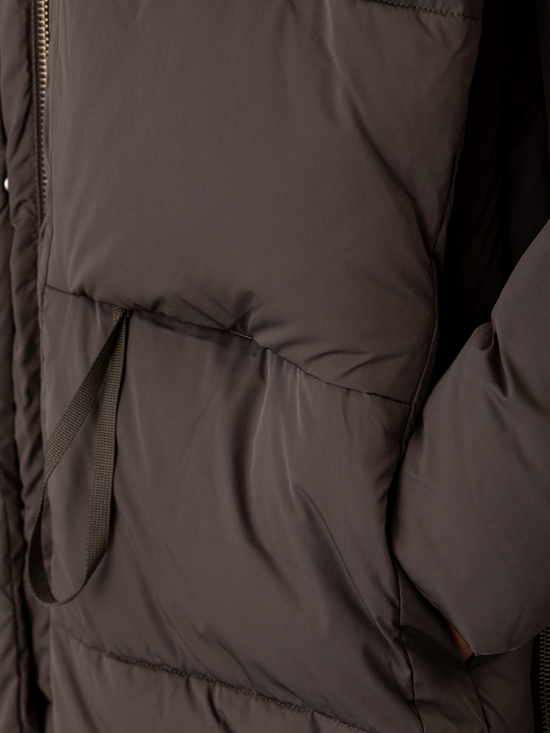 Detailansicht von Langer Steppmantel von EMBASSY