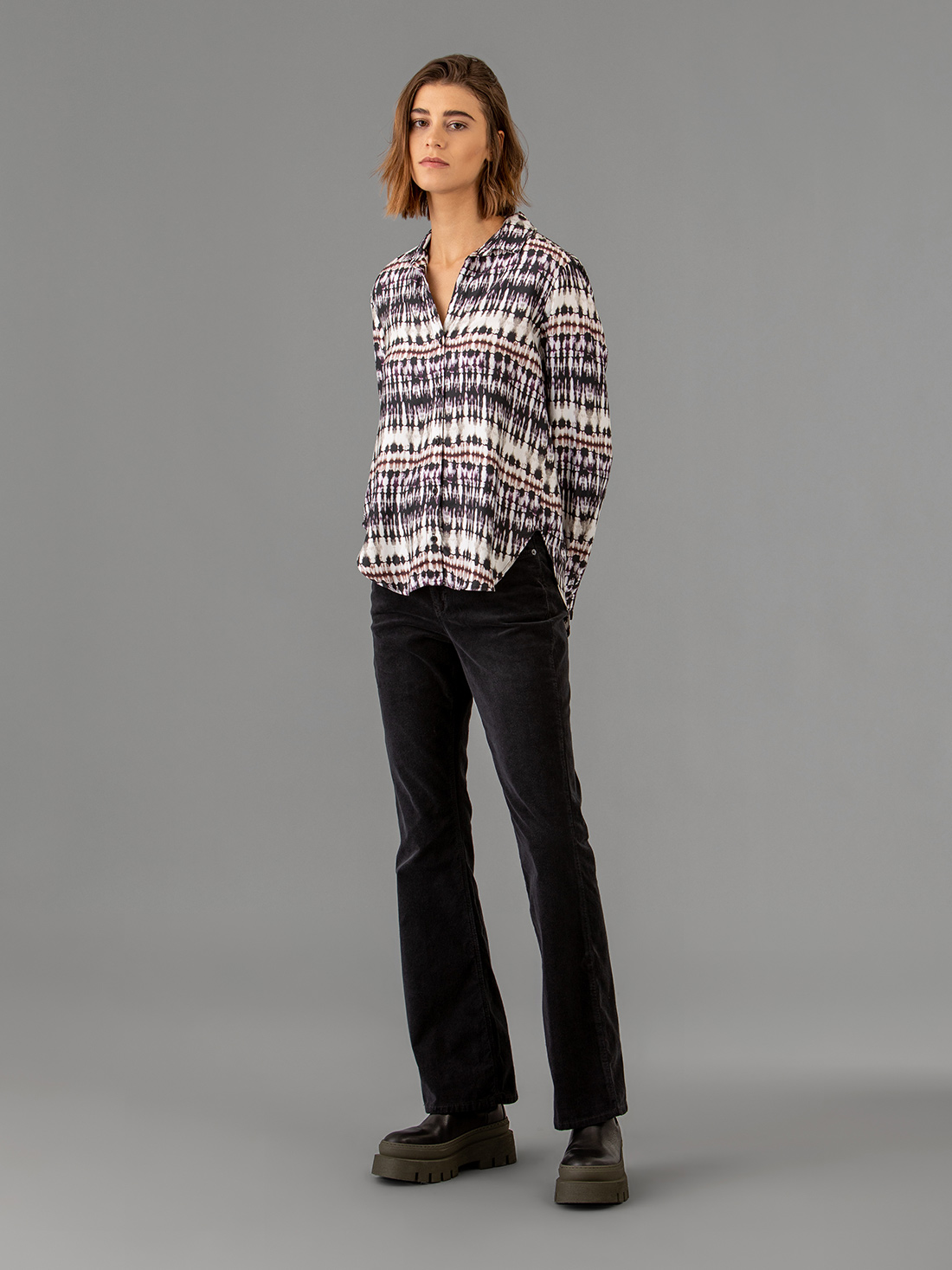 Detailansicht von Gemusterte Bluse von BELLA DAHL