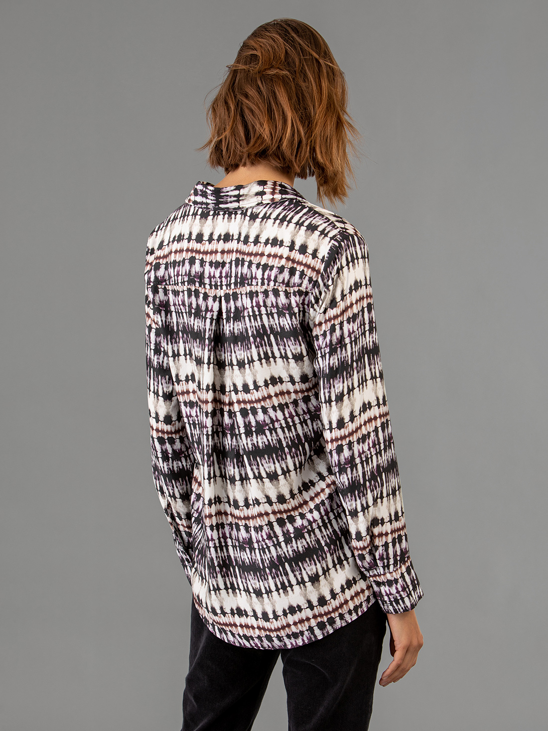 Detailansicht von Gemusterte Bluse von BELLA DAHL