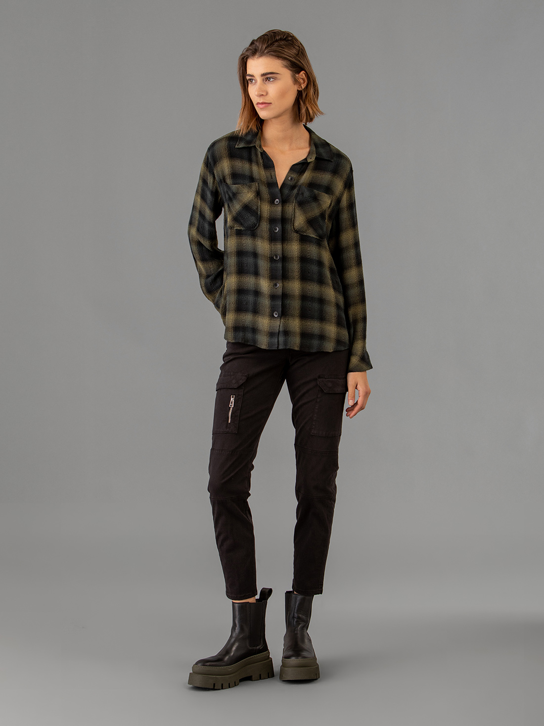 Detailansicht von Oversize Bluse von BELLA DAHL