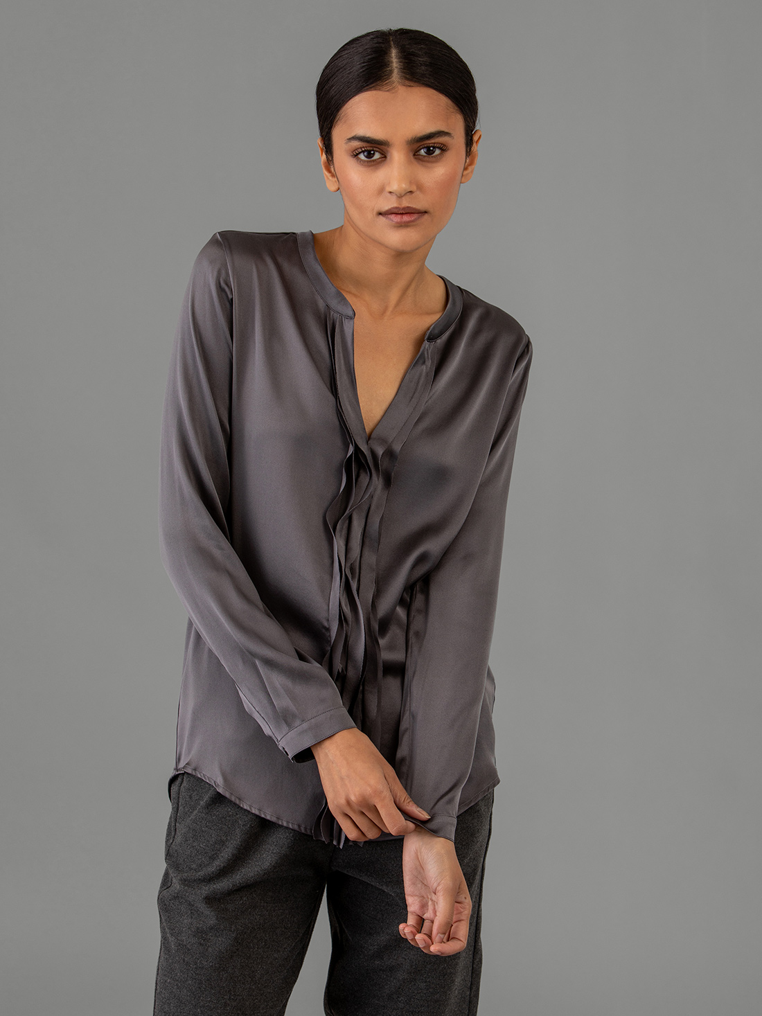 Detailansicht von Seidenbluse mit Rüschung von DANIELS